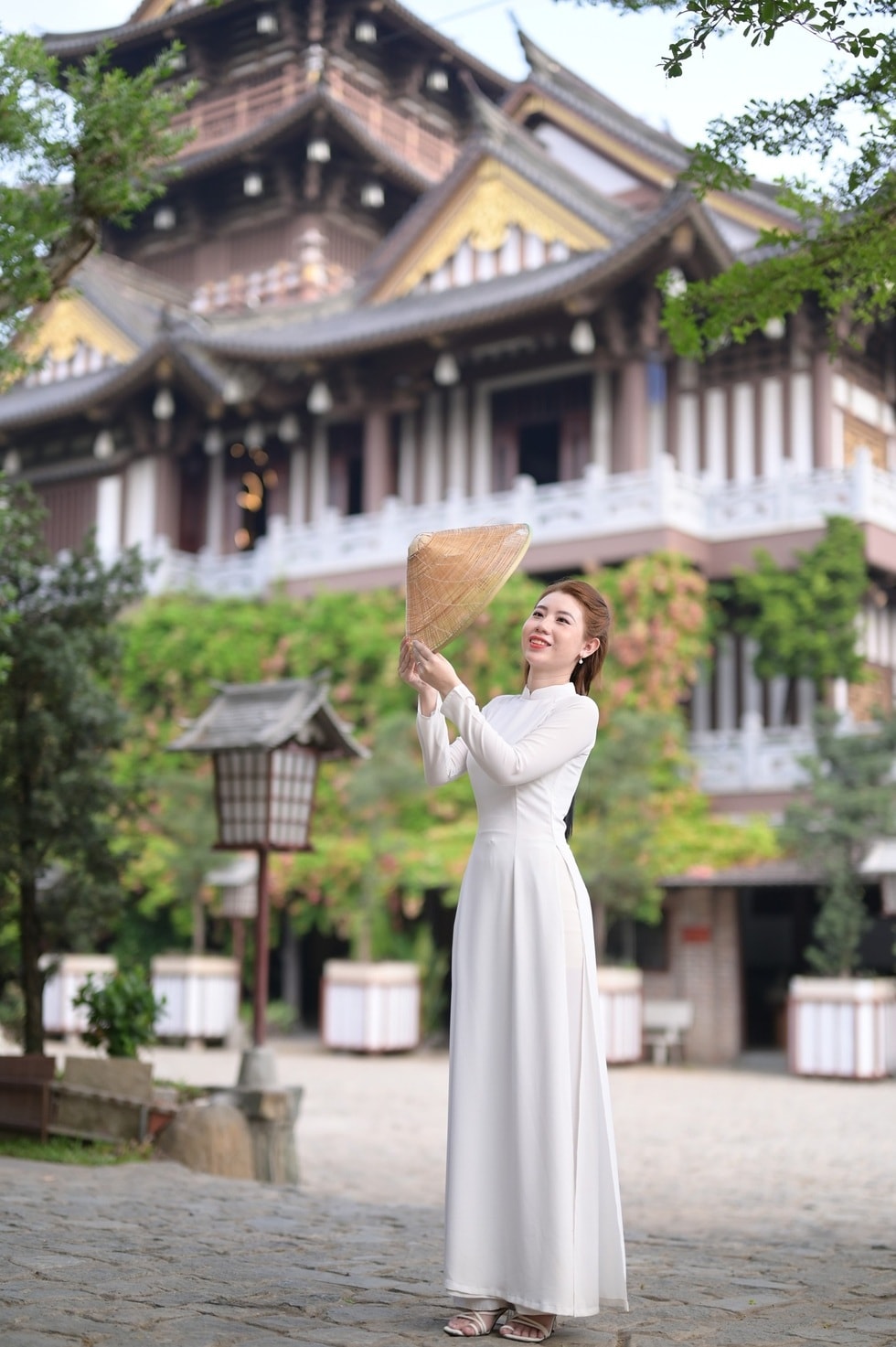 Cô gái đẹp như hoa hậu bất chấp định kiến, yêu “chú khiếm thị” hơn 18 tuổi - 5