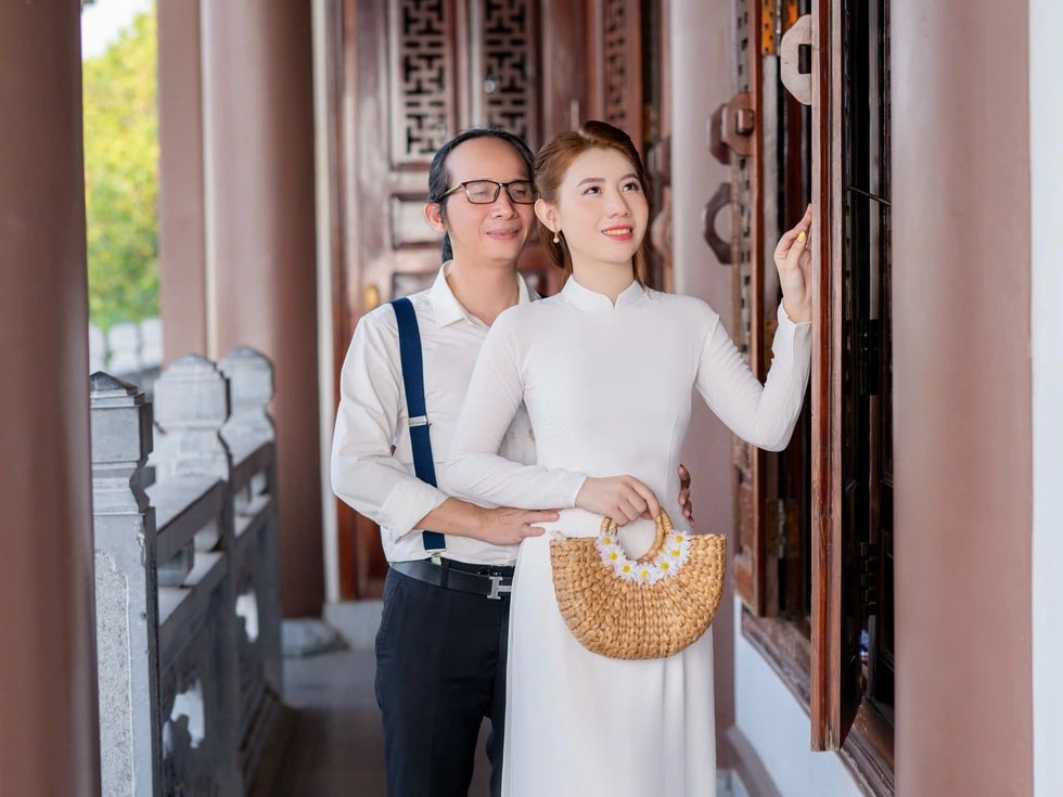 Cô gái đẹp như hoa hậu bất chấp định kiến, yêu “chú khiếm thị” hơn 18 tuổi - 6