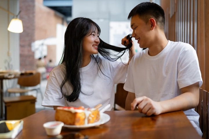 Xu hướng giới thiệu người yêu cũ như tuyển dụng: Tình yêu hiện đại 2026 - Ảnh 3. Xu hướng giới thiệu người yêu cũ như tuyển dụng: Tình yêu hiện đại 2026 - Ảnh 3.