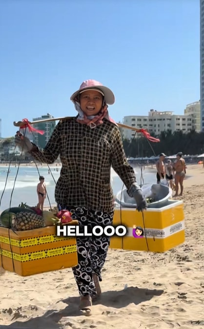 Gặp cô Mai - “ngôi sao bán trái cây biển Nha Trang” gây sốt toàn cầu: “Tôi không nhận được số tiền như người người ta đồn”- Ảnh 2.