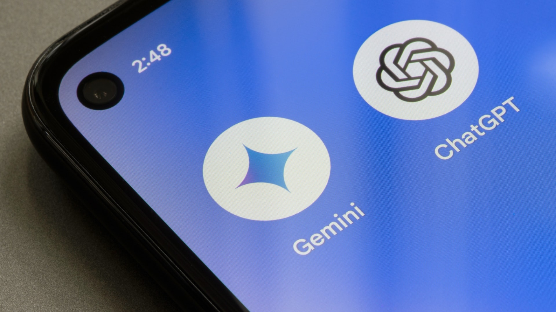 Hơn 40 % người dùng ngừng sử dụng ChatGPT và Gemini vì lo ngại rò rỉ dữ liệu - Ảnh 1.