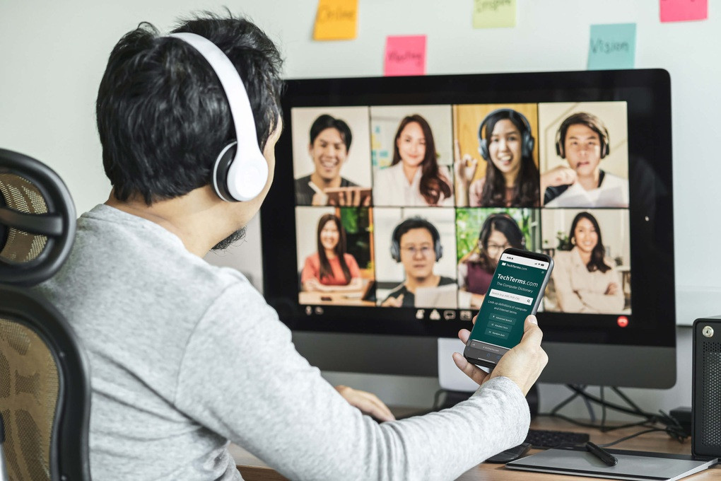 Con người đang trả giá đắt thế nào khi ngày càng phụ thuộc AI, mạng xã hội? - 1