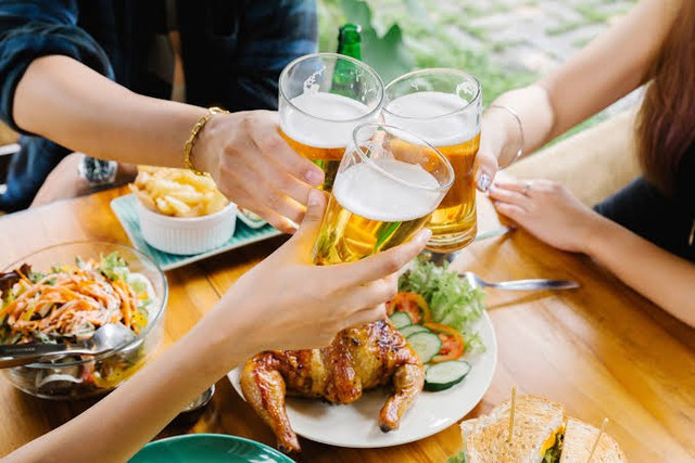 Cứ 10 người trẻ Hàn Quốc thì 9 người sợ gặp bạn bè: 