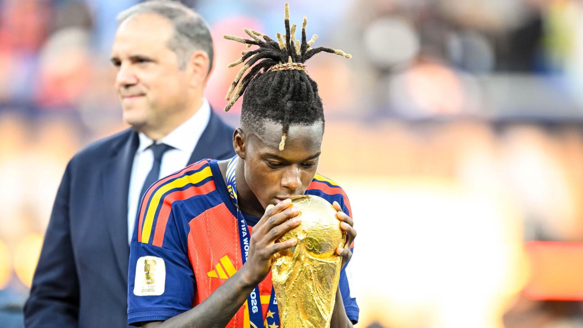 Hành trình 3.000 km vượt sa mạc khi mang thai đến chiếc huy chương World Cup trên cổ của mẹ Nico Williams - Ảnh 7.