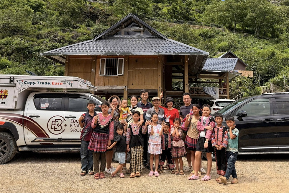 Vợ chồng TPHCM mang nhà di động 1,5 tỷ đồng đưa bố mẹ phượt 2.000km - 7