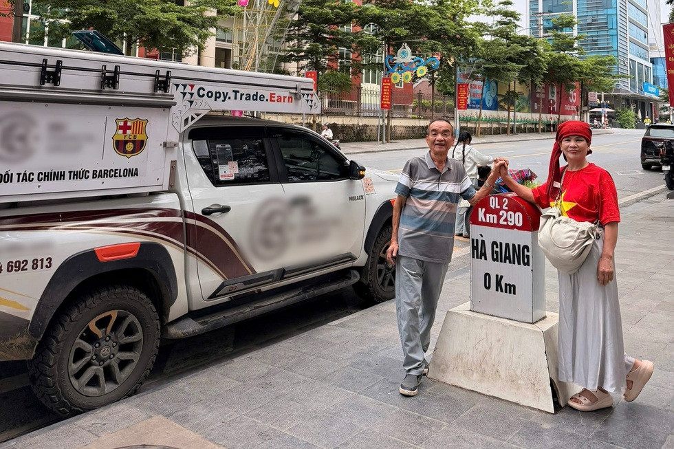 Vợ chồng TPHCM mang nhà di động 1,5 tỷ đồng đưa bố mẹ phượt 2.000km - 11