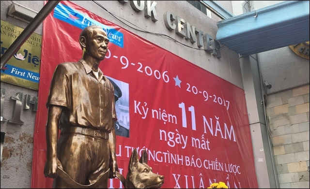 Nhà sử học người Mỹ tạc tượng tướng tình báo Phạm Xuân Ẩn