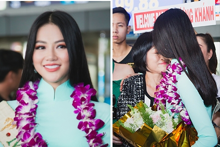 Hoa hậu Trái đất 2018 Phương Khánh rạng rỡ ngày trở về, nghẹn ngào ôm chặt mẹ tại sân bay
