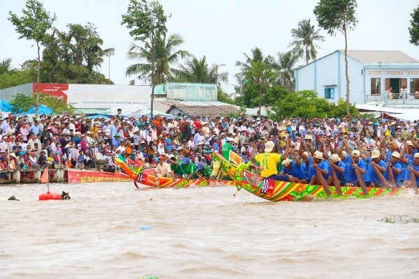 Sóc Trăng: Sẵn sàng cho lễ hội đua ghe Ngo