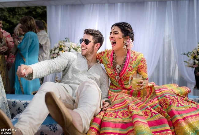 Đám cưới rực ánh sáng pháo hoa của Nick Jonas và Hoa hậu Thế giới Priyanka Chopra