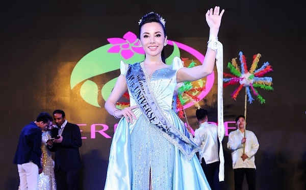 Châu Ngọc Bích đăng quang Mrs Universe 2018