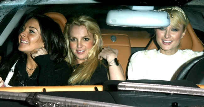 Paris Hilton tiết lộ đêm đi chơi cùng Britney Spears và Lindsay Lohan cách đây 12 năm