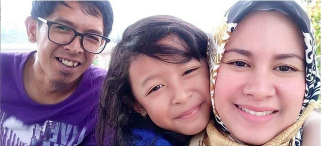 Xót xa vợ chồng diễn viên cùng hai con lớn thiệt mạng trong thảm hoạ sóng thần để lại bé con 3 tháng tuổi