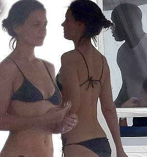 Katie Holmes diện bikini gợi cảm khi đi du thuyền lớn với bạn trai Jamie Foxx