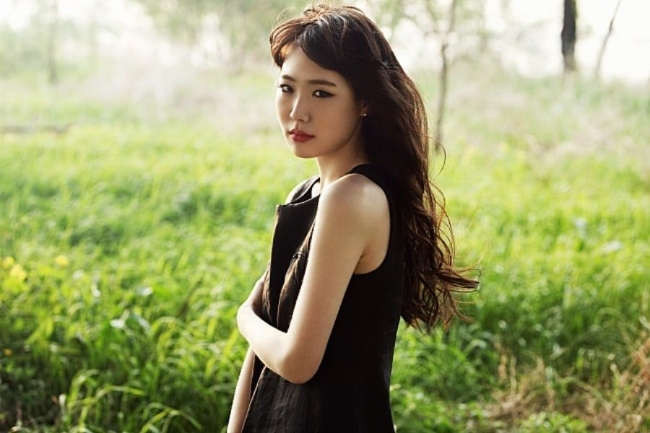 Nữ ca sĩ Maeng Yuna đột tử ở tuổi 29 khiến người thân bàng hoàng