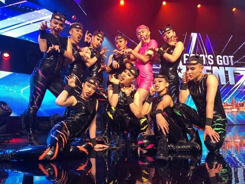 Nhóm nhảy Việt chờ lá phiếu bình chọn để vào chung kết  Asia's Got Talent