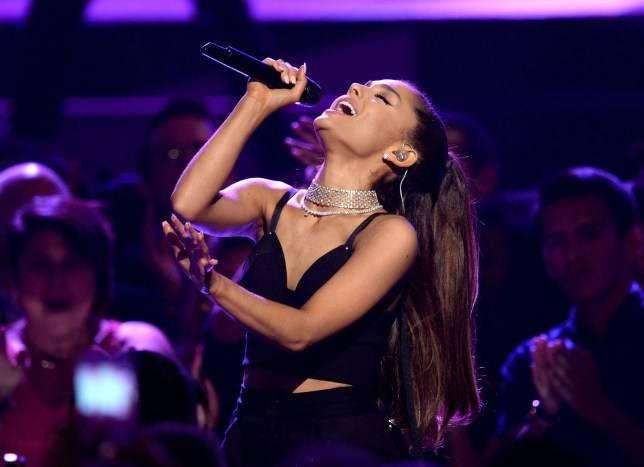 Ariana Grande quyên góp 7 tỉ đồng nhằm phản đối luật cấm phá thai