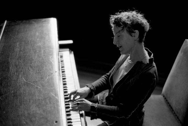 Nghệ sĩ piano nổi tiếng của Mỹ Myra Melford biểu diễn tại TP.HCM