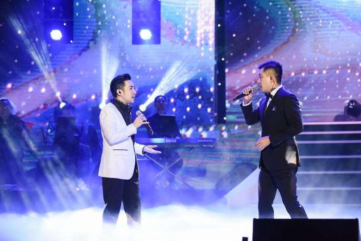 Tuấn Hưng xuất hiện bất ngờ, hát không cát xê trong show Quang Hà