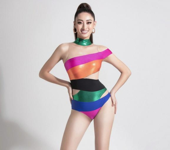Hoa hậu Lương Thùy Linh tung bộ ảnh bikini nóng bỏng sau khi vào top 10 Model Miss World 2019