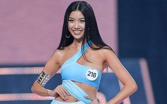 Thúy Vân lộ ngực trên sóng trực tiếp trong phần thi bikini Hoa hậu hoàn vũ Việt Nam 2019
