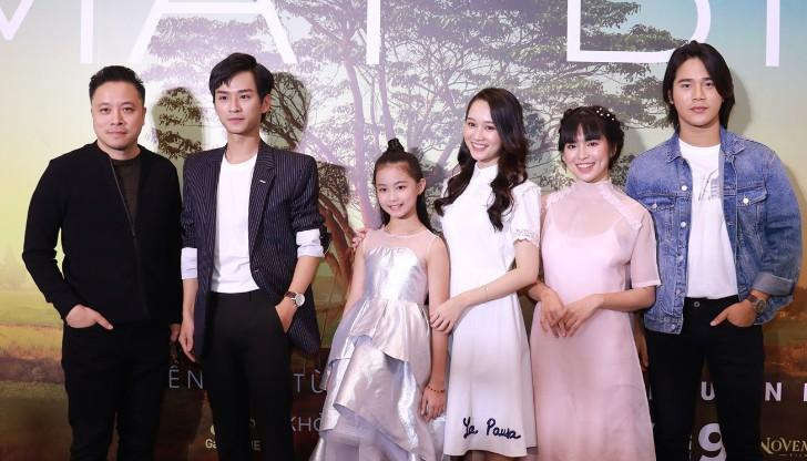 Đạo diễn Victor Vũ tham gia ngày hội 'Mắt biếc 2' ra mắt sách phiên bản theo phim