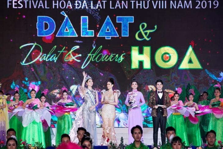 Đà Lạt rực rỡ trong đêm khai mạc Festival lần thứ 8