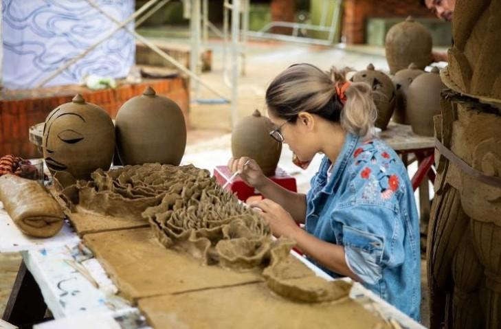 Triển lãm “Gốm và Màu” sáng tạo trên lùng binh, mang đầy cảm xúc về vùng đất Quảng Nam