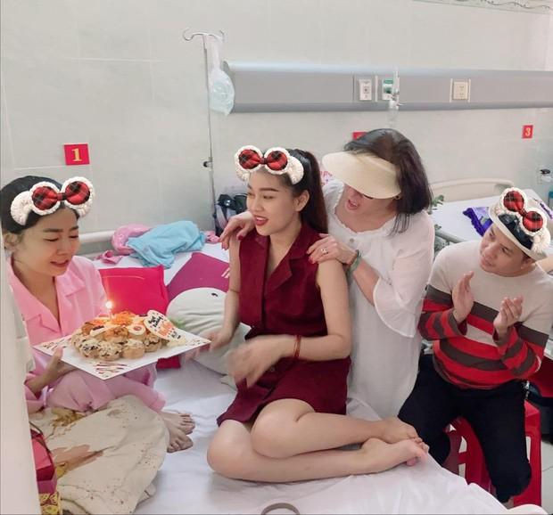 Mai Phương đón sinh nhật tuổi 35 trong bệnh viện