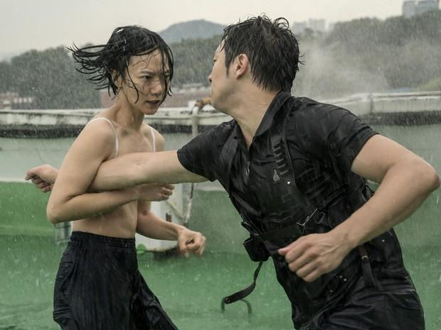 'Nữ hoàng cảnh nóng' Bae Doona: Chuyên trị phim 18+ nhưng không 'tục'