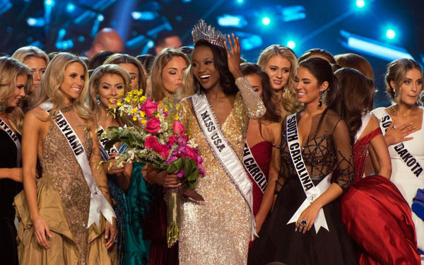6 năm "rớt" liên tục cuộc thi sắc đẹp tiểu bang, Hoa hậu Mỹ 2016 vẫn không sợ thất bại