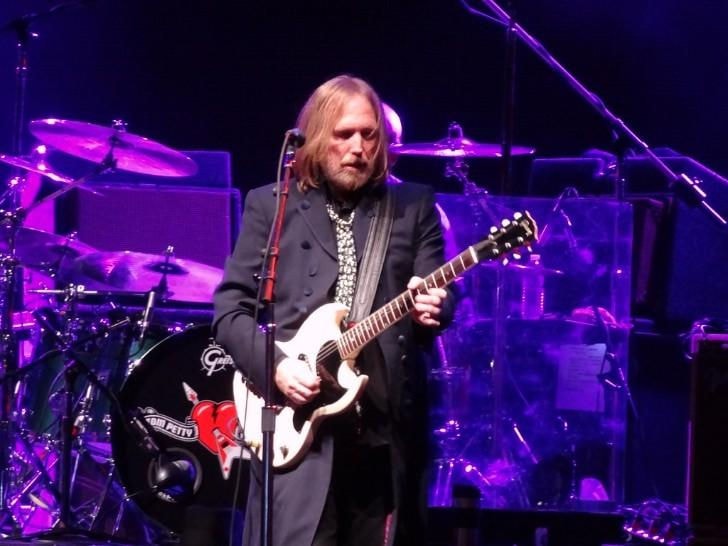 Gia đình cố ca sĩ Tom Petty phản đối tổng thống Donald Trump