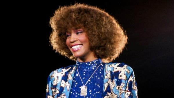 Sony làm phim về huyền thoại âm nhạc Whitney Houston