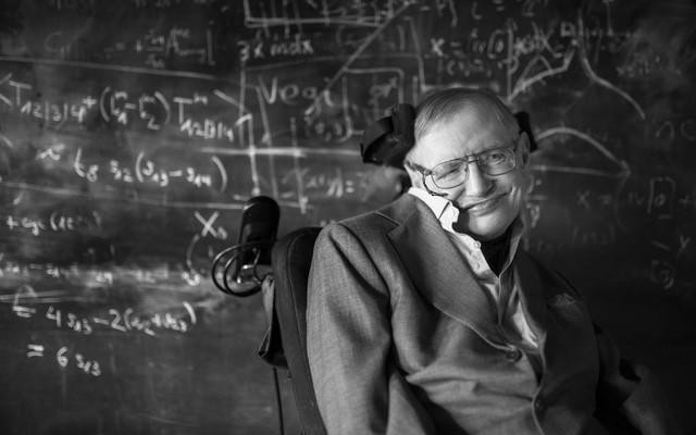 Ra mắt cuốn sách cuối cùng của thiên tài Stephen Hawking tại Việt Nam