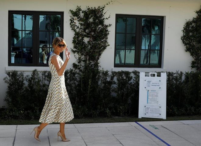 Đệ nhất phu nhân Mỹ mặc đầm Gucci, không đeo khẩu trang đi bầu cử tổng thống