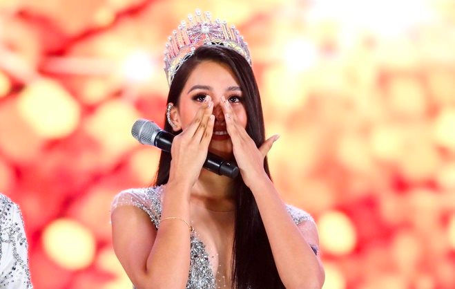 VIDEO: Hoa hậu Trần Tiểu Vy nói gì trước lúc chuyển giao vương miện
