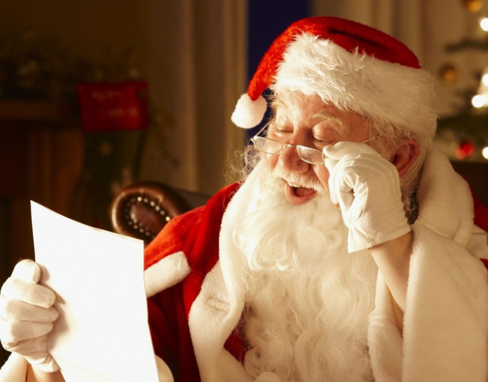 Làm gì khi hàng ngàn bức thư gửi cho ông già Noel lại gửi tới... nhà bạn?