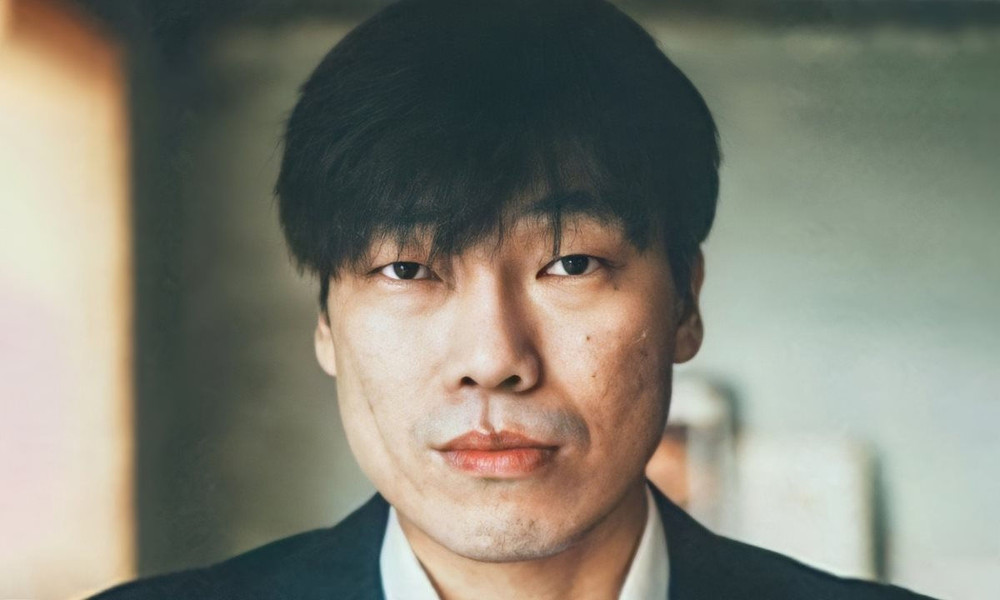 Nam diễn viên Bae Jin Woong bị tố cáo cưỡng bức đồng nghiệp