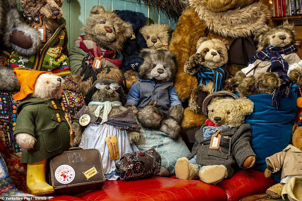 Câu chuyện cảm động về 'bệnh viện' dành cho 12.500 gấu bông
