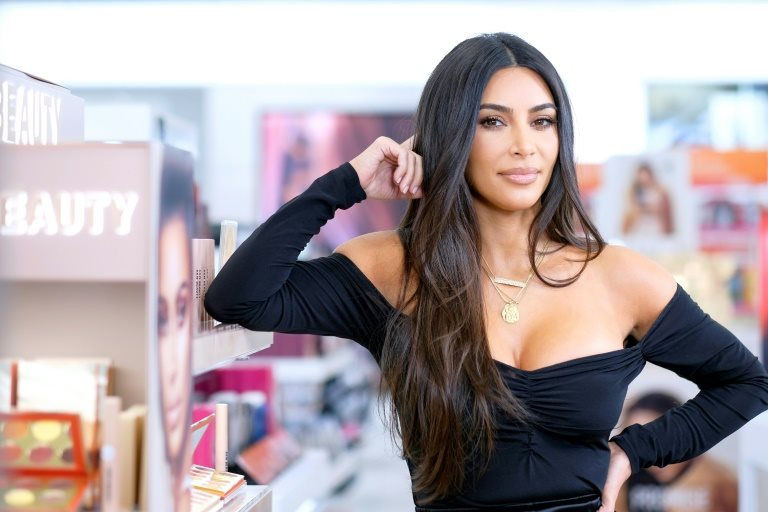 Kim Kardashian West, ngôi sao tai tiếng trở thành tỷ phú mới của Hollywood