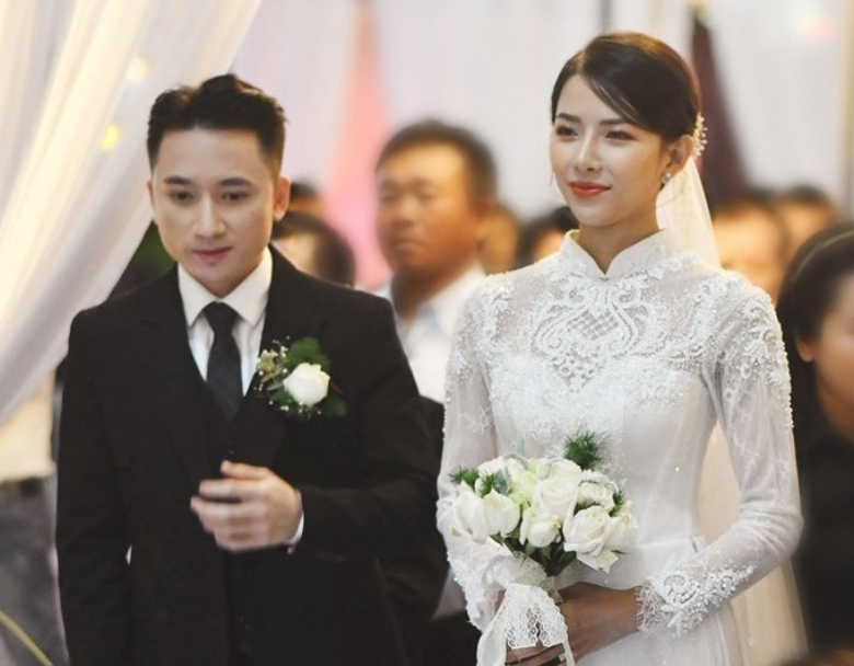 Bóc giá' loạt váy cưới đắt đỏ của 'công chúa béo' Quỳnh Anh - vợ cầu thủ