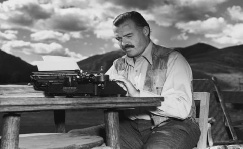 10 điều bạn có thể chưa biết về tác giả Ernest Hemingway