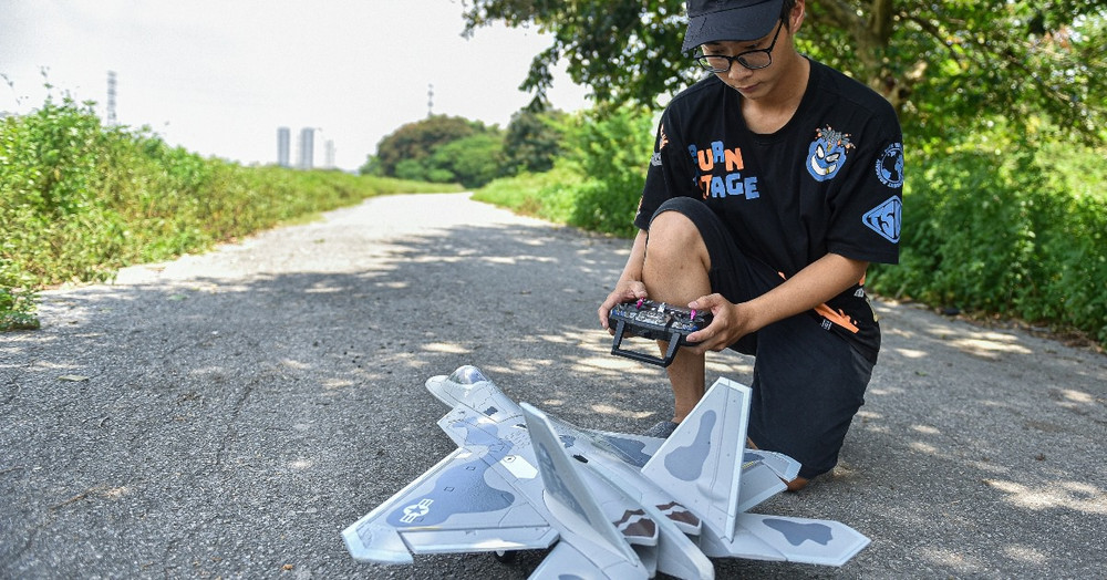 Bộ sưu tập mô hình máy bay của chàng trai 10x ở Hà Nội