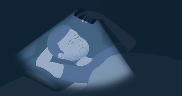 Sau cả ngày làm việc mệt mỏi, sao bạn vẫn cố gắng thức đêm lướt điện thoại?