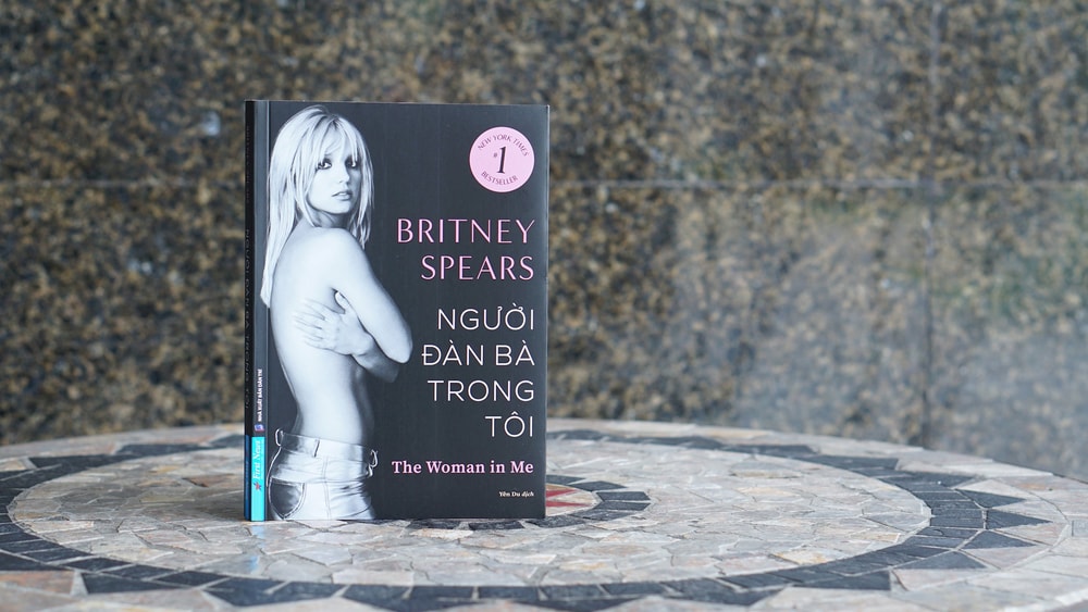 Người đàn bà trong tôi - Sự cô đơn của người đàn bà bên trong Britney Spears