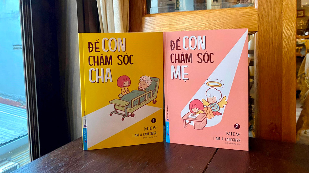 Bộ sách 'Để con chăm sóc cha' và 'Để con chăm sóc mẹ'