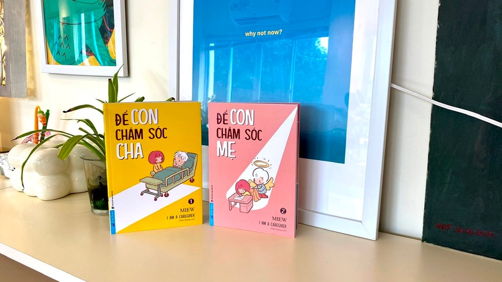 7 trích dẫn đau lòng từ “Để con chăm sóc cha” & “Để con chăm sóc mẹ”