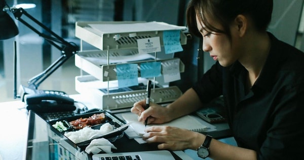 3 cây cầu quyết định vận mệnh giàu - nghèo, sướng - khổ mà bạn phải tự bước qua