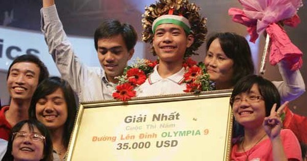 Quán quân Olympia có sự nghiệp rộng mở ở nước ngoài vẫn từ chối lương cao để về nước