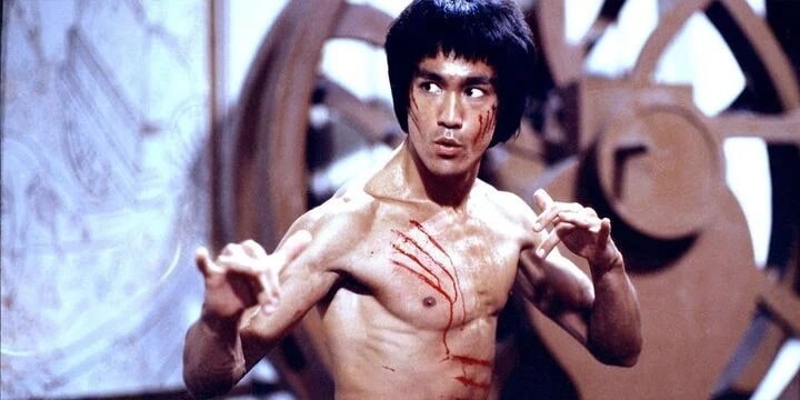 Lý Tiểu Long tinh thông tuyệt kỹ 8 môn võ lợi hại bậc nhất thế giới
